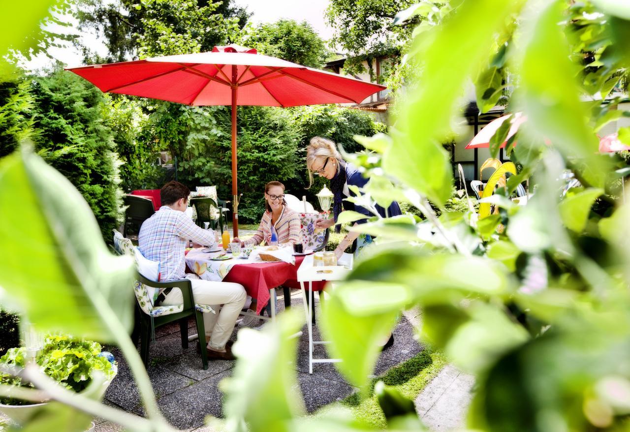 Pension Margit バーデン エクステリア 写真
